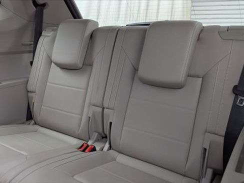 Used 2023 Volkswagen Atlas SE w/ Panoramic Sunroof Package FWD image 21