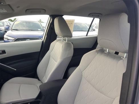 Used 2023 Toyota Corolla Cross L image 16