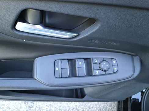 New 2026 Nissan Sentra SV w/ SV Convenience Package FWD image 18