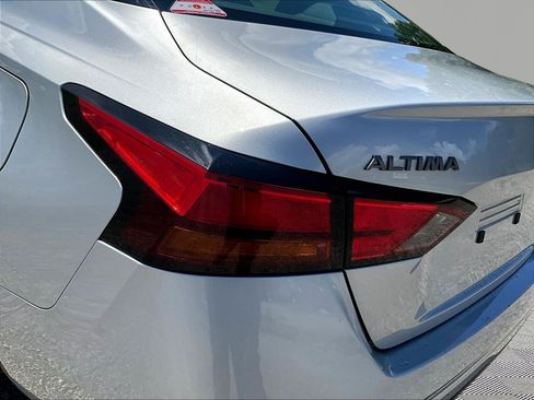 Used 2024 Nissan Altima 2.5 SR FWD image 23