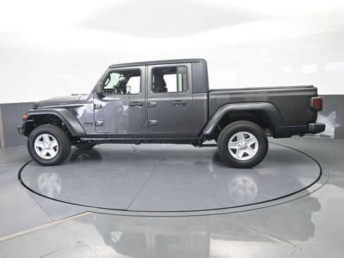 Used 2020 Jeep Gladiator Sport w/ Quick Order Package 24S AWD/4WD image 3