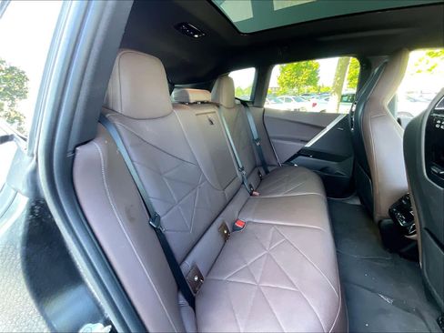 Used 2023 BMW iX xDrive50 w/ Sport Package AWD/4WD image 27