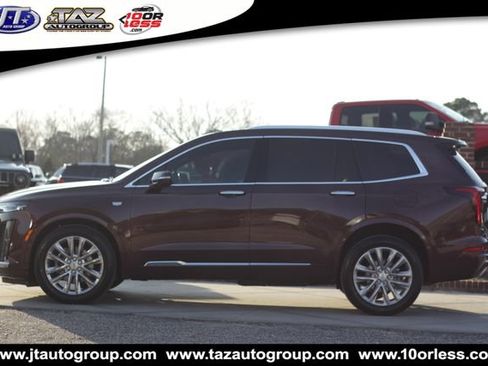 Used 2023 Cadillac XT6 Premium Luxury w/ Technology Package AWD/4WD image 4