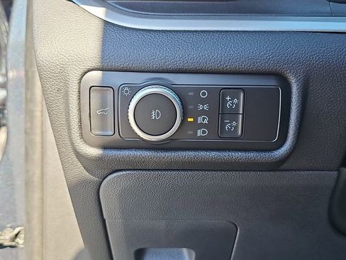 Used 2022 Ford Explorer XLT w/ Equipment Group 202A image 31