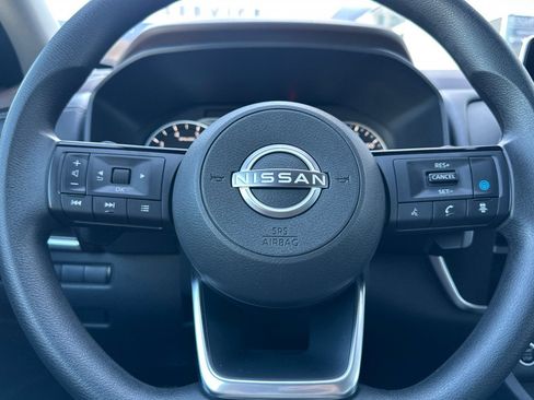 Used 2023 Nissan Rogue SV FWD image 23