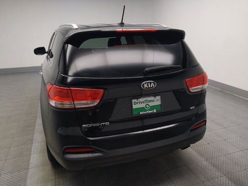 Used 2016 Kia Sorento FWD image 6