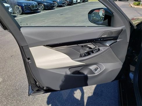 New 2026 BMW 530i xDrive w/ M Sport Package image 10