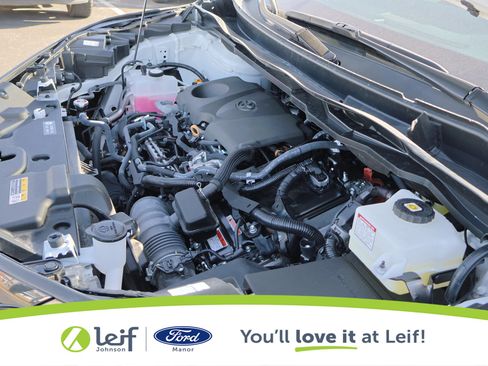 Used 2025 Toyota Sienna XSE image 37