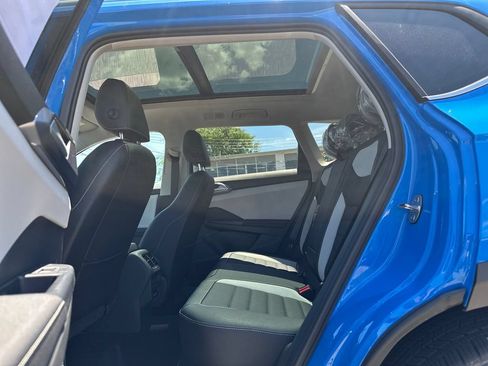 New 2026 Volkswagen Taos SEL AWD/4WD image 18