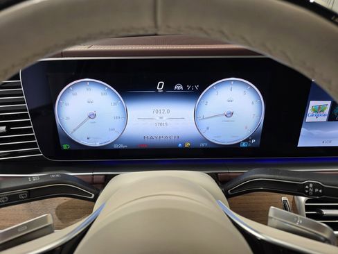 Used 2024 Mercedes-Benz Maybach GLS 600 4MATIC image 18