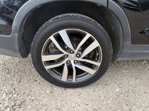 Used 2017 Honda Pilot Touring image 11