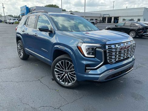 Used 2026 GMC Terrain Denali AWD/4WD image 1
