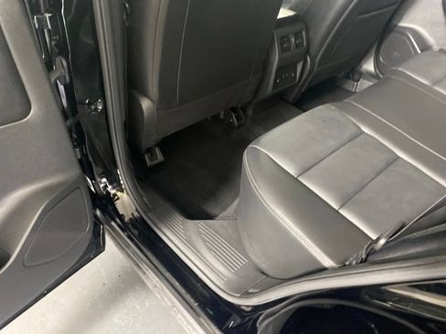 Used 2023 Nissan Rogue SV AWD/4WD image 28