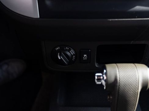 Used 2015 Nissan Xterra S image 14