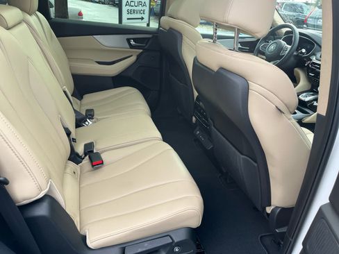 Used 2025 Acura MDX FWD image 20