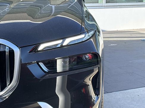 New 2026 BMW X7 xDrive40i w/ Premium Package image 9