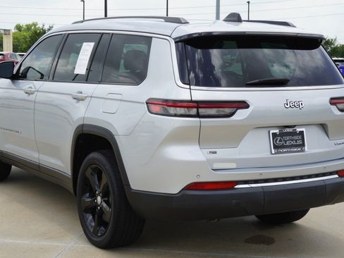 Used 2021 Jeep Grand Cherokee L Limited RWD image 9