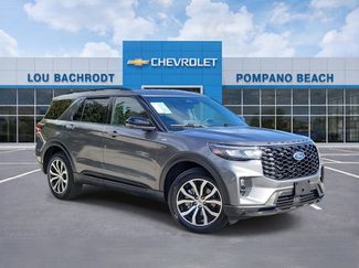 Used 2025 Ford Explorer ST-Line video 1