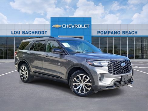 Used 2025 Ford Explorer ST-Line image 1