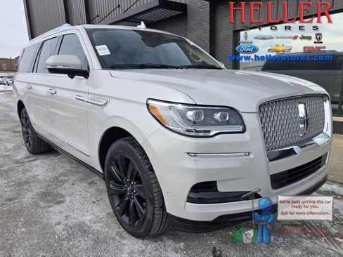 Used 2024 Lincoln Navigator L Reserve image 1