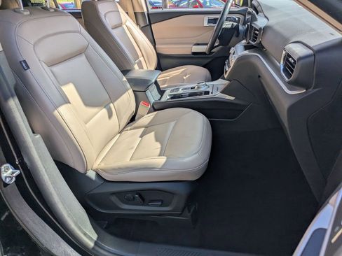 Used 2024 Ford Explorer XLT w/ Equipment Group 202A image 30