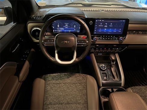 Used 2024 Chevrolet Colorado ZR2 w/ Technology Package image 18