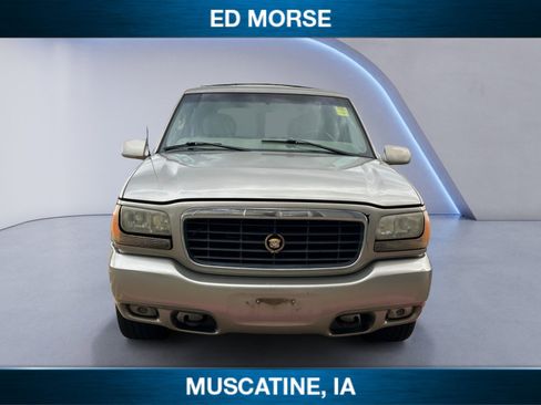Used 2000 Cadillac Escalade 4WD image 5