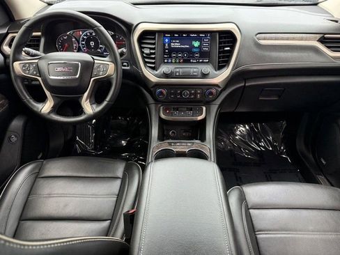 Used 2023 GMC Acadia Denali image 12