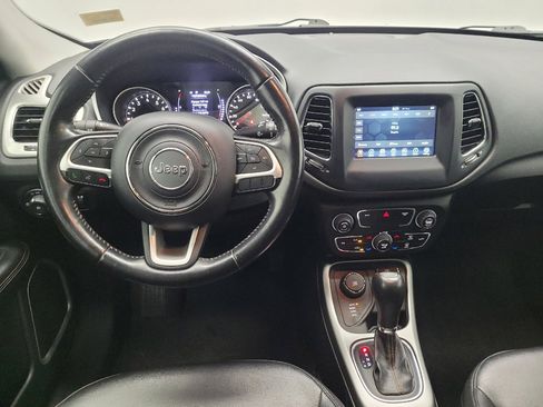 Used 2020 Jeep Compass Latitude AWD/4WD image 22