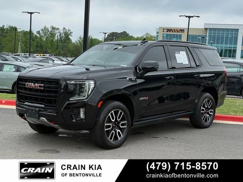 Used 2022 GMC Yukon AT4 w/ Technology Package AWD/4WD image 3