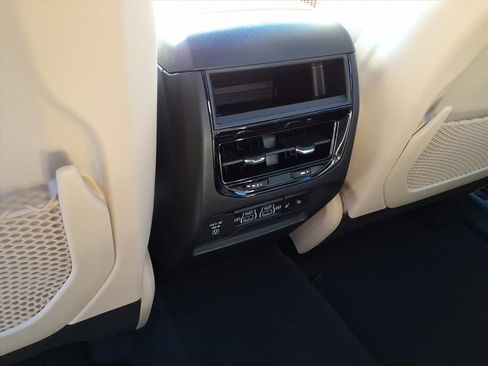 New 2025 Jeep Grand Cherokee Limited image 33