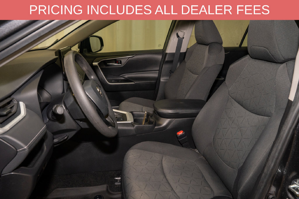 Used 2021 Toyota RAV4 XLE AWD/4WD image 10