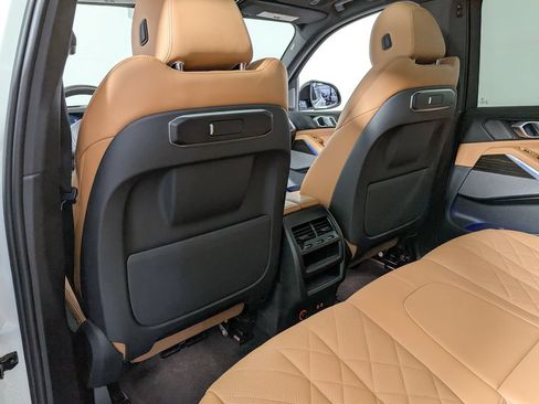 Used 2024 BMW X5 xDrive40i w/ M Sport Package AWD/4WD image 48