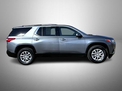Used 2021 Chevrolet Traverse LT w/ LPO, Floor Liner Package image 4