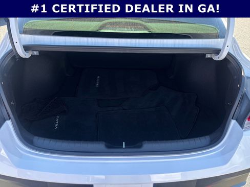 Certified 2025 Hyundai Elantra Sport image 18