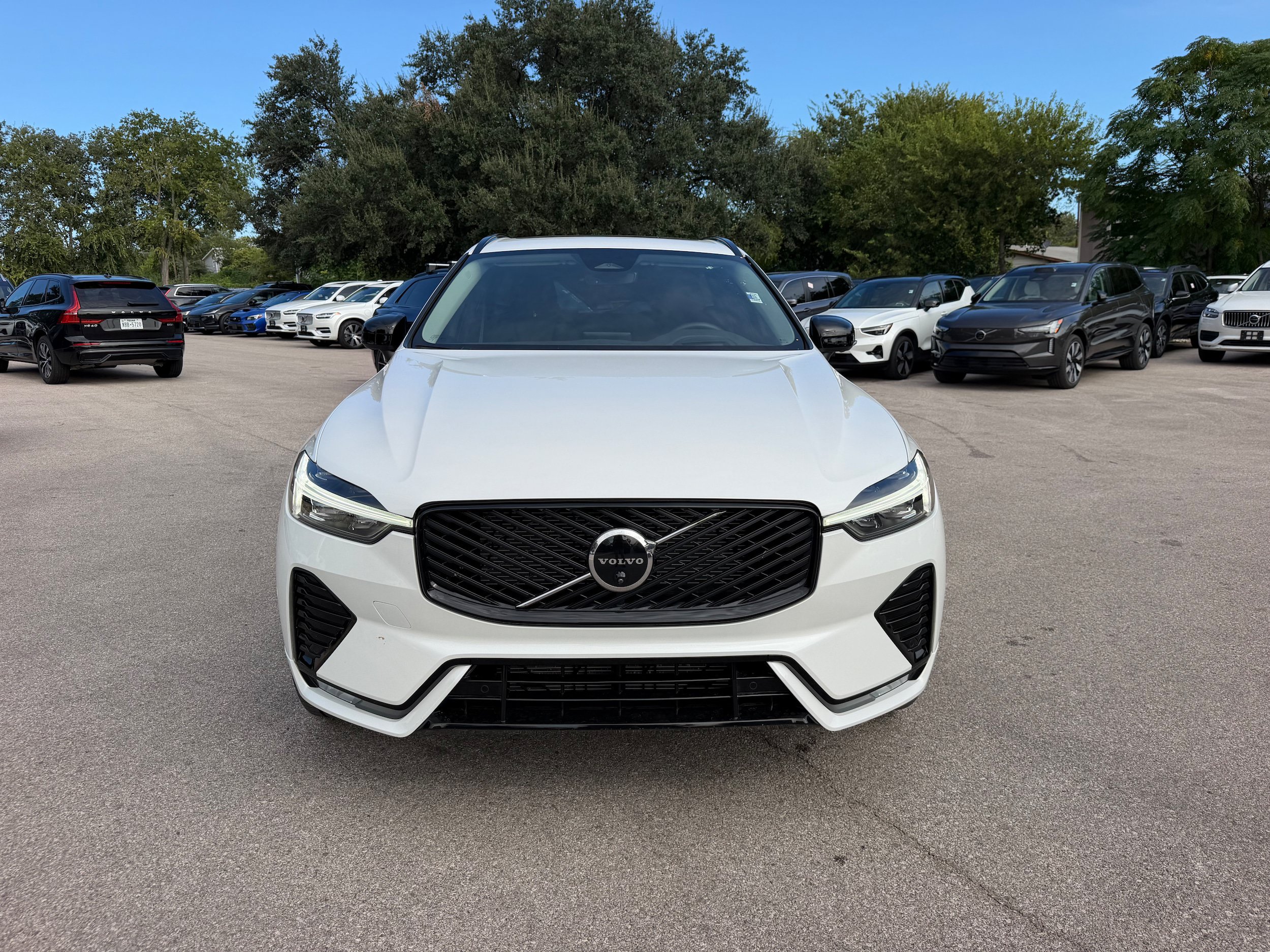 Certified 2026 Volvo XC60 B5 Ultra w/ Protection Package Premier AWD/4WD image 8