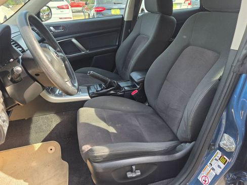 Used 2009 Subaru Outback 2.5i Special Edition AWD/4WD image 6