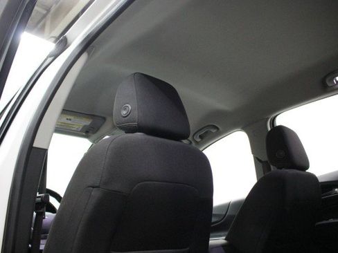 Used 2019 Chevrolet Equinox LT image 28