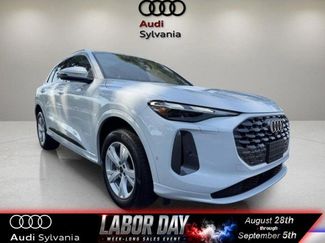 Certified 2025 Audi Q5 Premium w/ Convenience Package AWD/4WD video 1