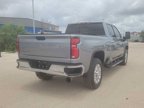 Used 2025 Chevrolet Silverado 2500 LTZ w/ LTZ Convenience Package AWD/4WD image 8