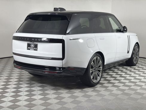 New 2026 Land Rover Range Rover SE image 5