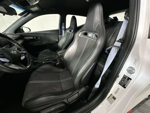 Used 2022 Hyundai Veloster N FWD image 11