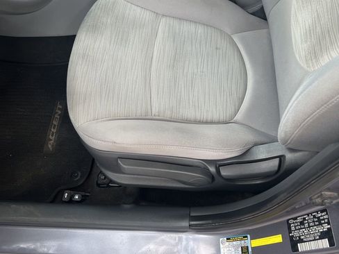 Used 2016 Hyundai Accent SE w/ Option Group 02 image 8