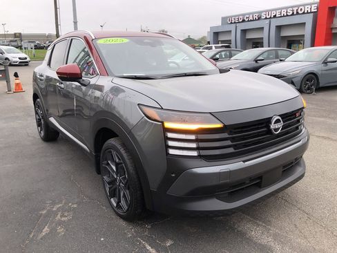 Used 2025 Nissan Kicks SR image 15