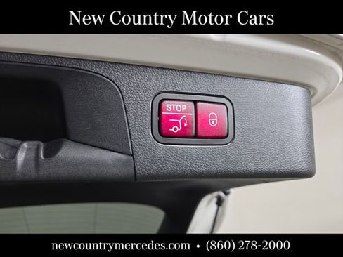 Used 2020 Mercedes-Benz GLC 300 4MATIC image 9