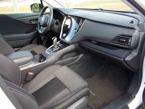 Used 2024 Subaru Outback Premium image 15