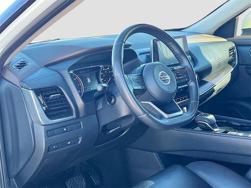 Used 2021 Nissan Rogue SL image 9