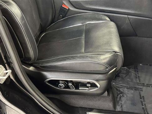 Certified 2021 Jeep Grand Cherokee L Overland w/ Luxury Tech Group IV image 11