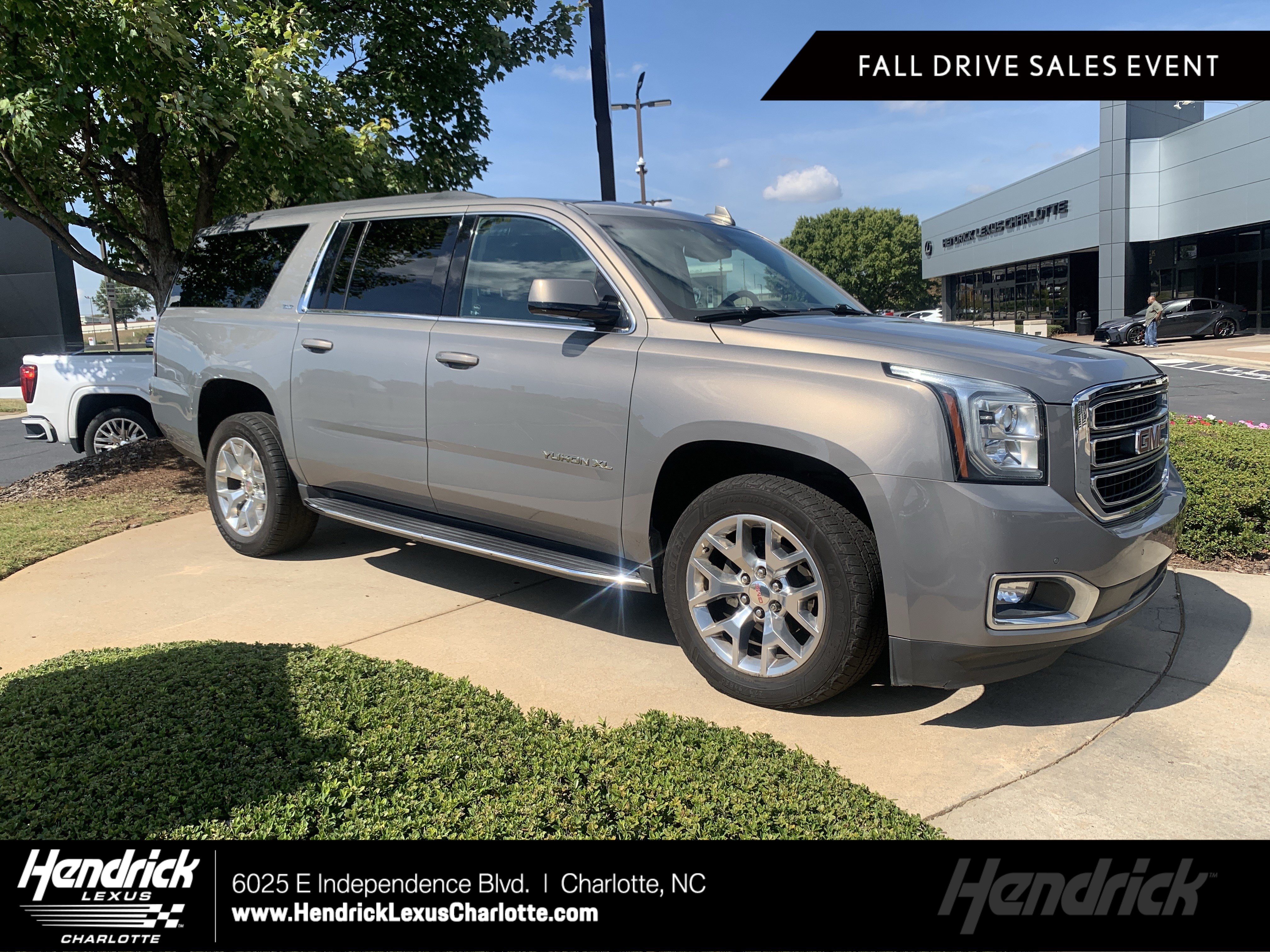 Used 2019 GMC Yukon XL SLT w/ Open Road Package AWD/4WD image 1