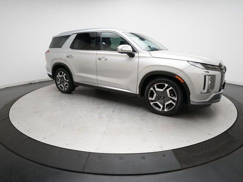 Used 2024 Hyundai Palisade Limited AWD/4WD image 13